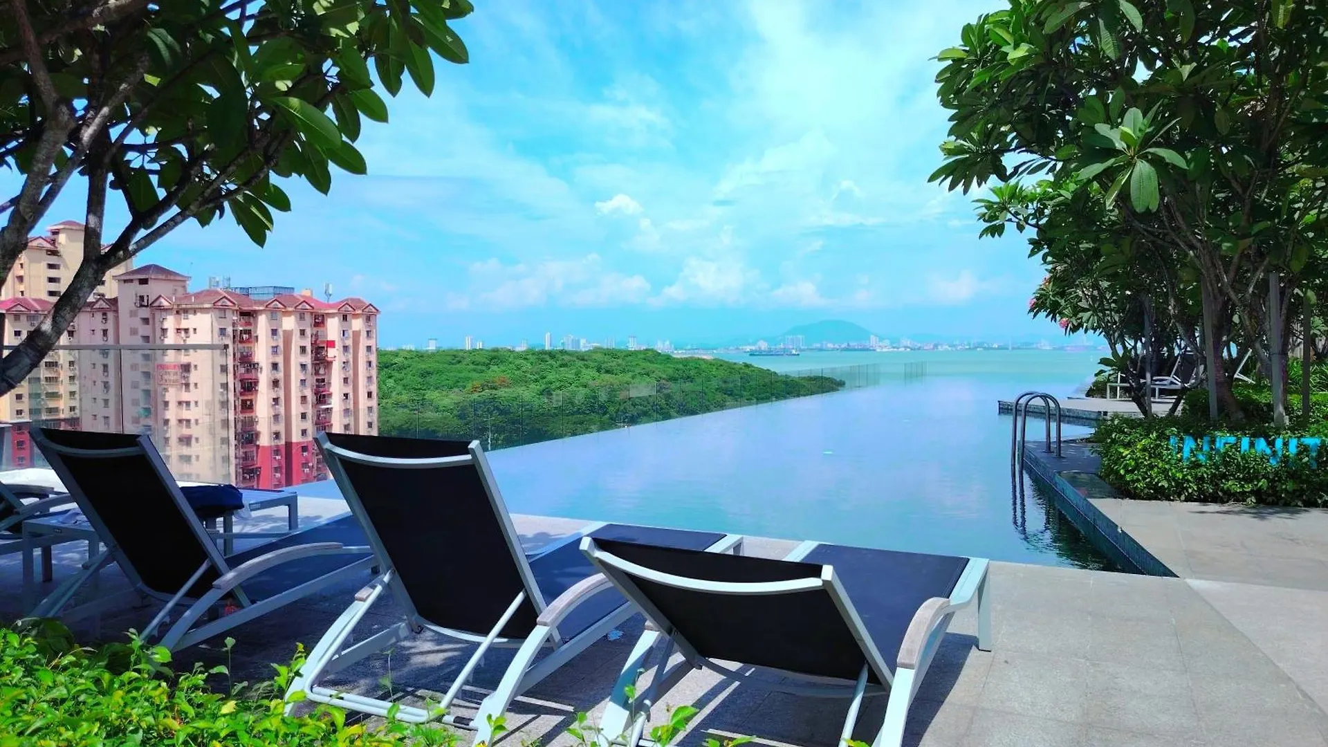 Premium Familystay Urban Suites-3Br 14 Pax Jelutong