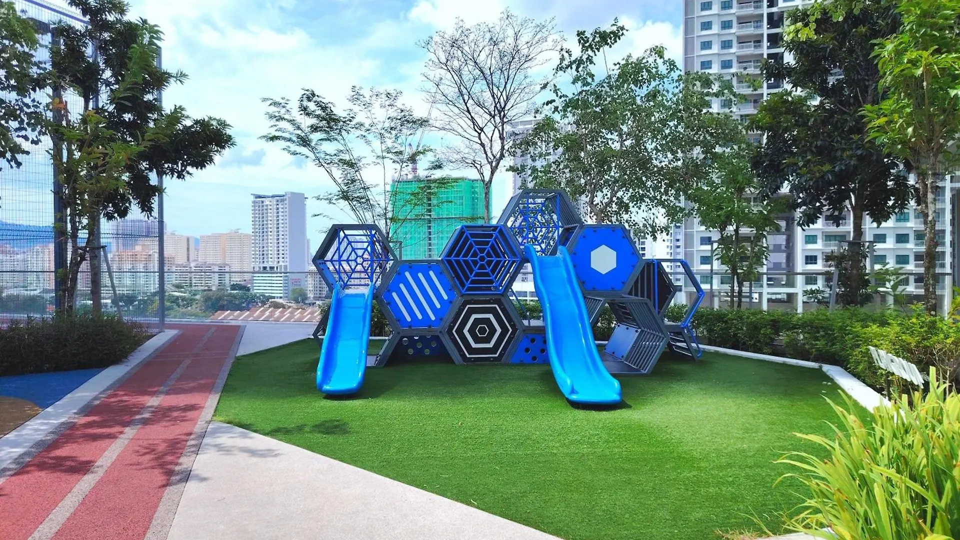 Premium Familystay Urban Suites-3Br 14 Pax Jelutong 0*,