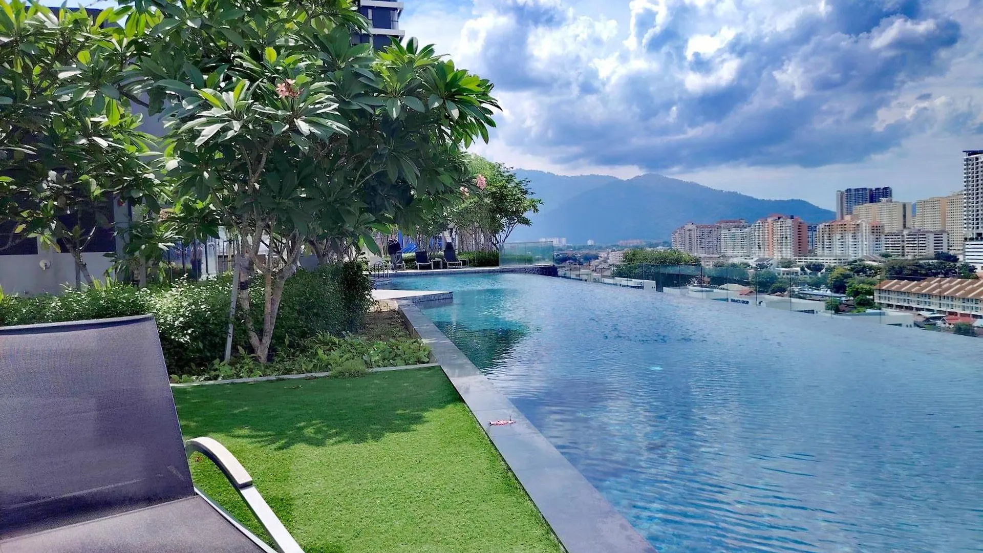 Premium Familystay Urban Suites-3Br 14 Pax Jelutong
