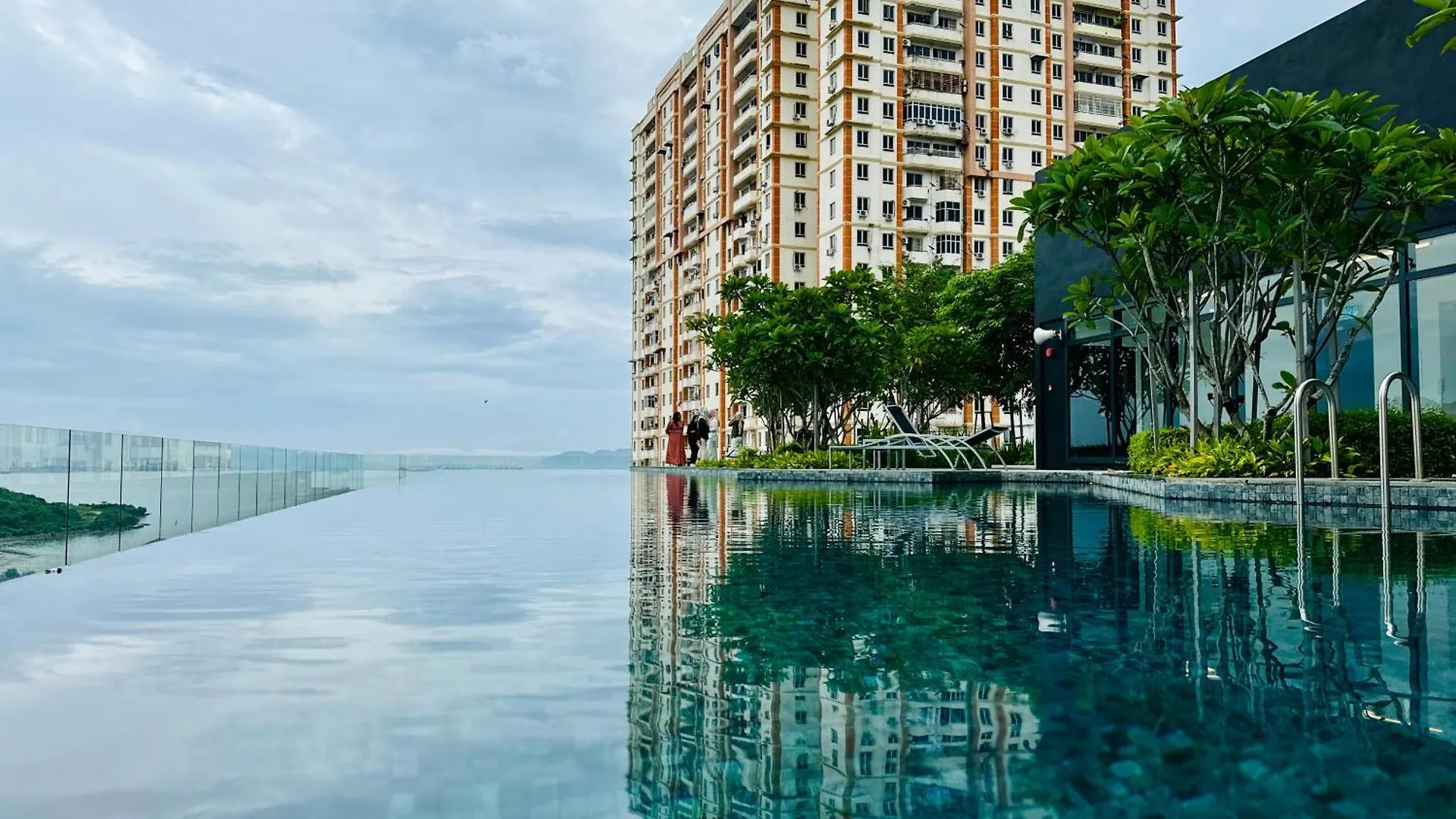 Apartment Premium Familystay Urban Suites-3Br 14 Pax Jelutong Ma­lay­sia