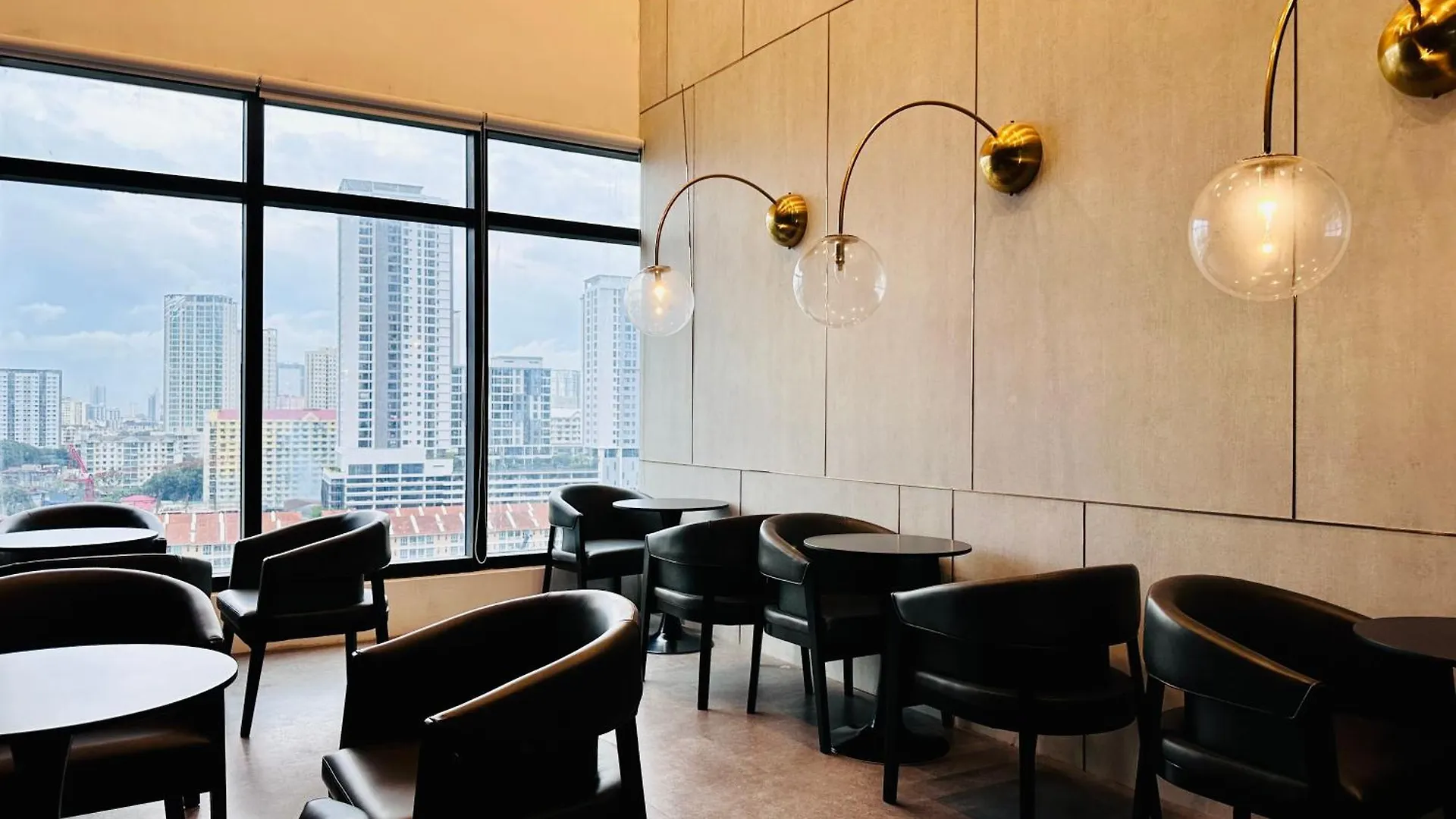 Premium Familystay Urban Suites-3Br 14 Pax Jelutong 0*,  Ma­lay­sia