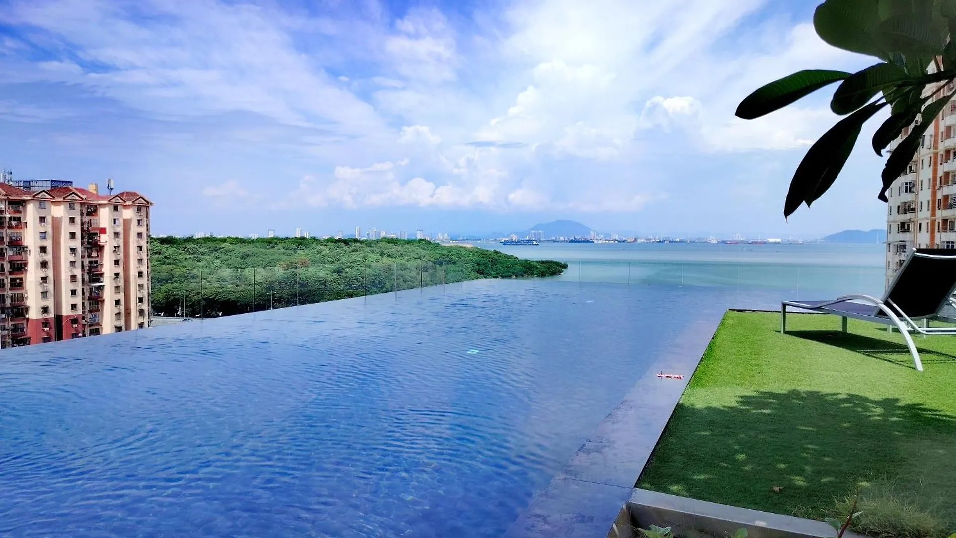 Premium Familystay Urban Suites-3Br 14 Pax Jelutong Malezja